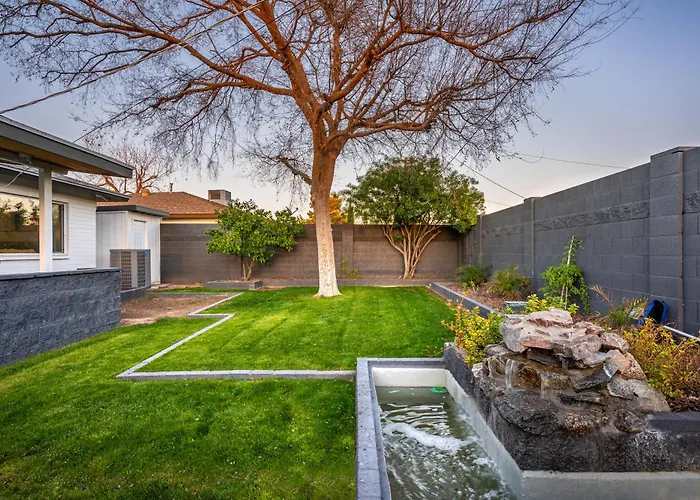 Cambridge By Porter Modern Wheated Pool Near El Dorado Park In Scottsdale